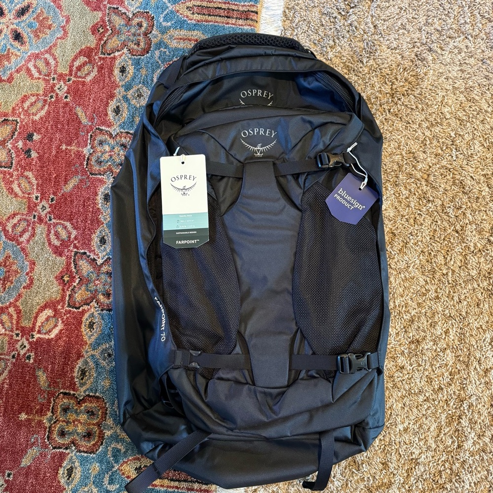 Osprey Black Farpoint 70L Men’s Travel Backpack